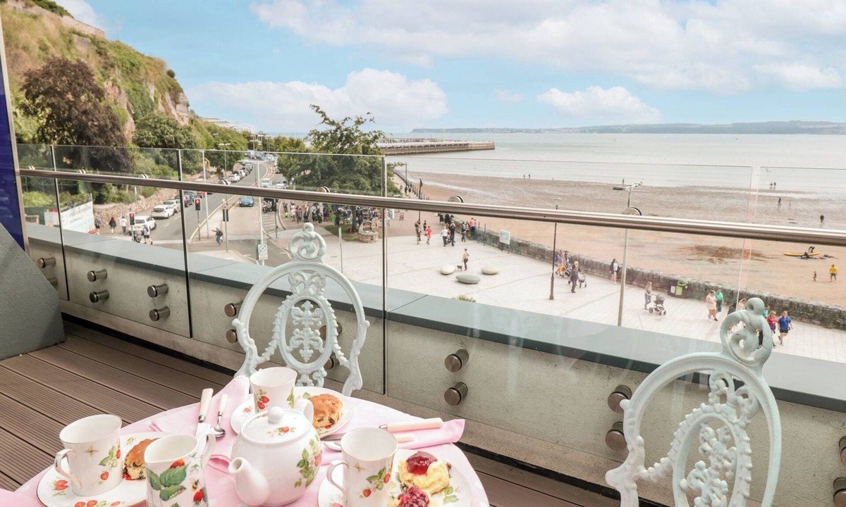 Torquay City Centre Cottage | Apartment 20 Summer Place