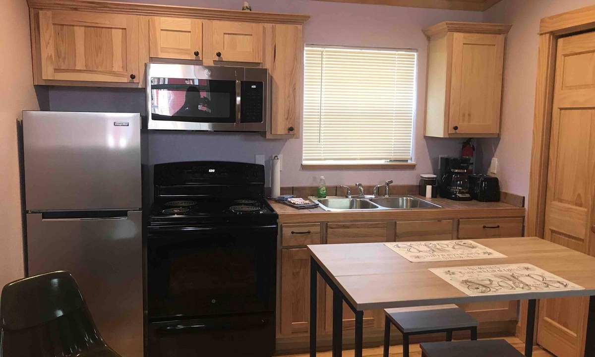 Coram Apartment | Apartment #3 | 10 Min to Glacier Park Entrance, Minutes to Glacier Park!