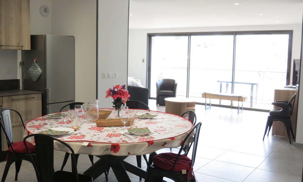 Albiez-le-Vieux Apartment | Apartment ☆ | 3 BR | Large Balcony & View