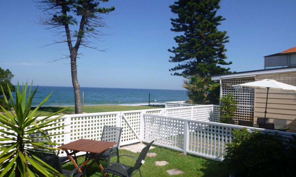 Narrabeen Apartment | Apartment 3 - The Coachhouse