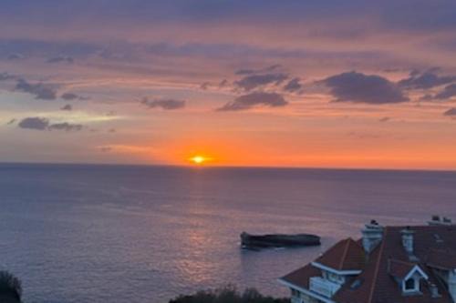 Biarritz Apartment | Apartment 3P with pool & sea view