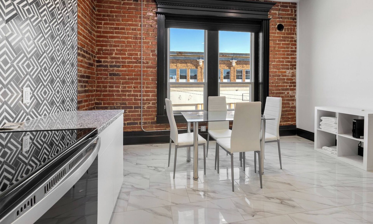 Okmulgee Apartment | Apartment 4: Okmulgee Main St