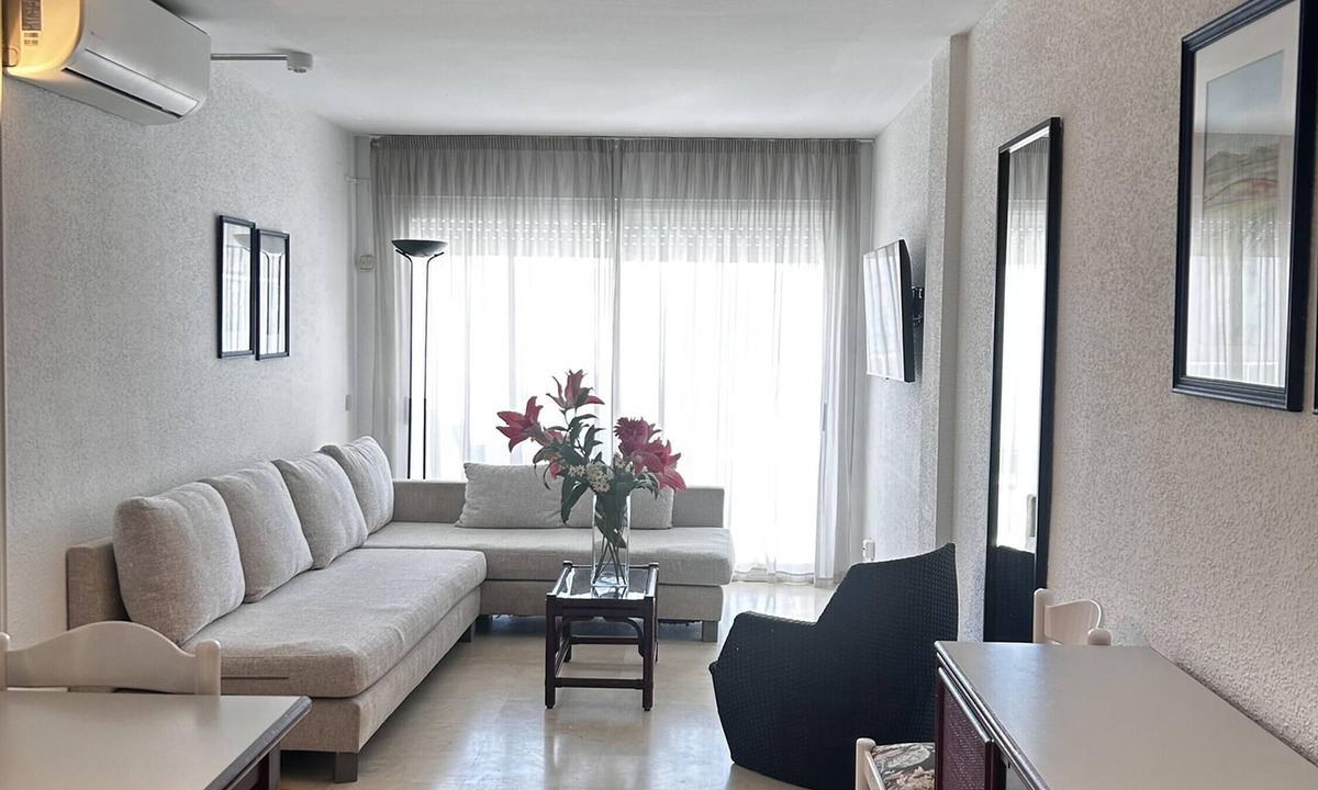 L'Estartit Apartment | APARTMENT (5 ADULTS) POOL VIEW