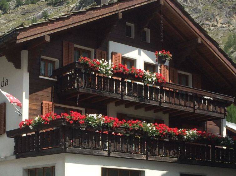 Saas Almagell Apartment | Apartment ∙ 5 bedrooms ∙ 8 guests