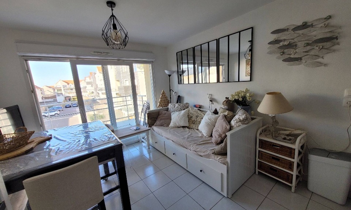 Fort-Mahon-Plage Apartment | Apartment 50m from beach with parking and Wi-Fi