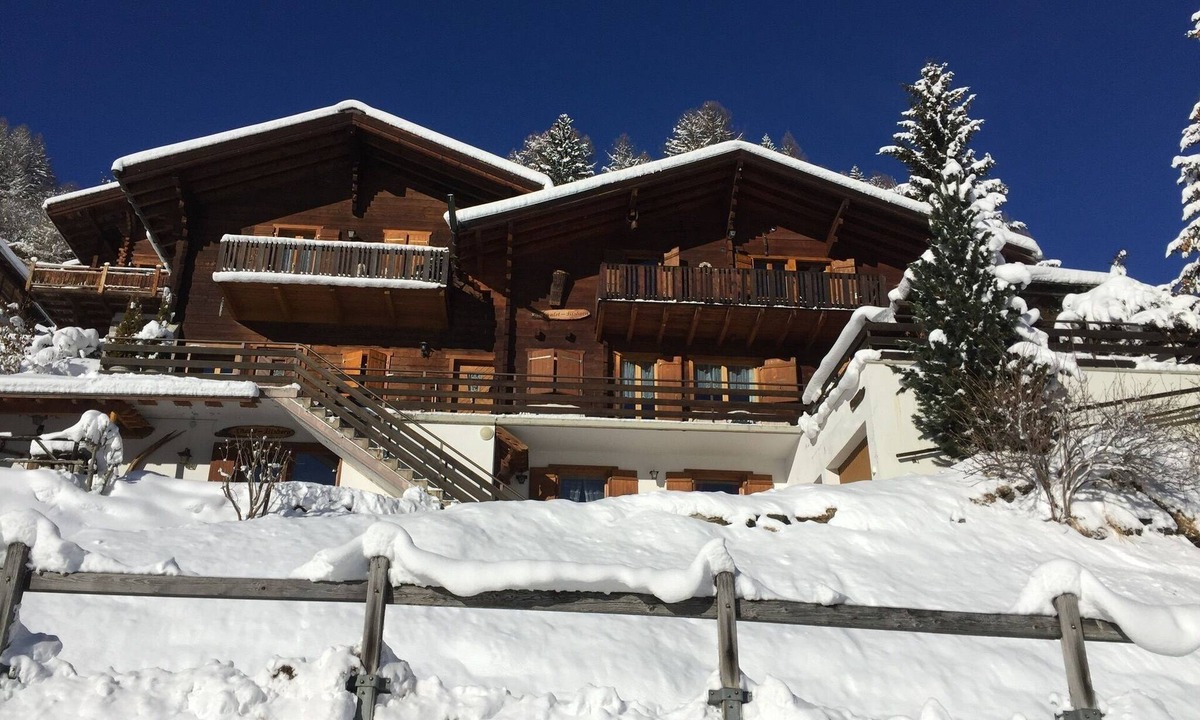 Grimentz Apartment | Apartment 6 people in chalet with garden, superb view, sunny!