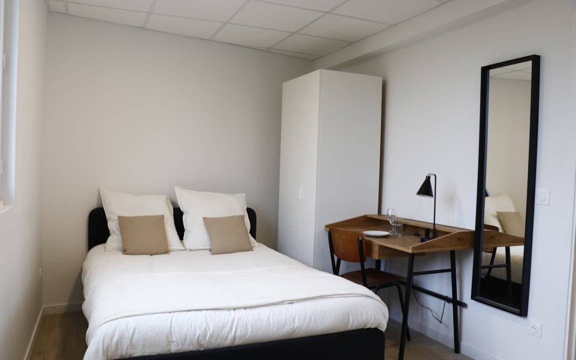 Montreuil Apartment | Apartment ∙ 8 bedrooms ∙ 1 guest