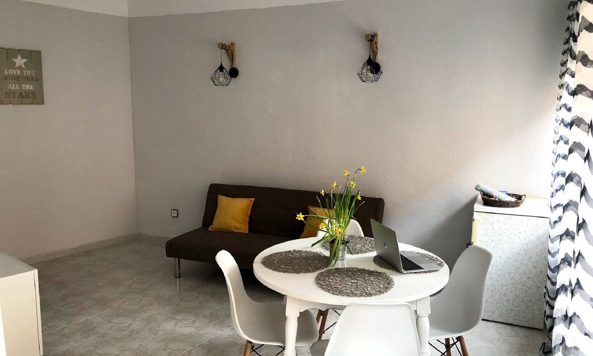 Ensanche Diputacion Apartment | Apartment 90 meters from the beach in the center