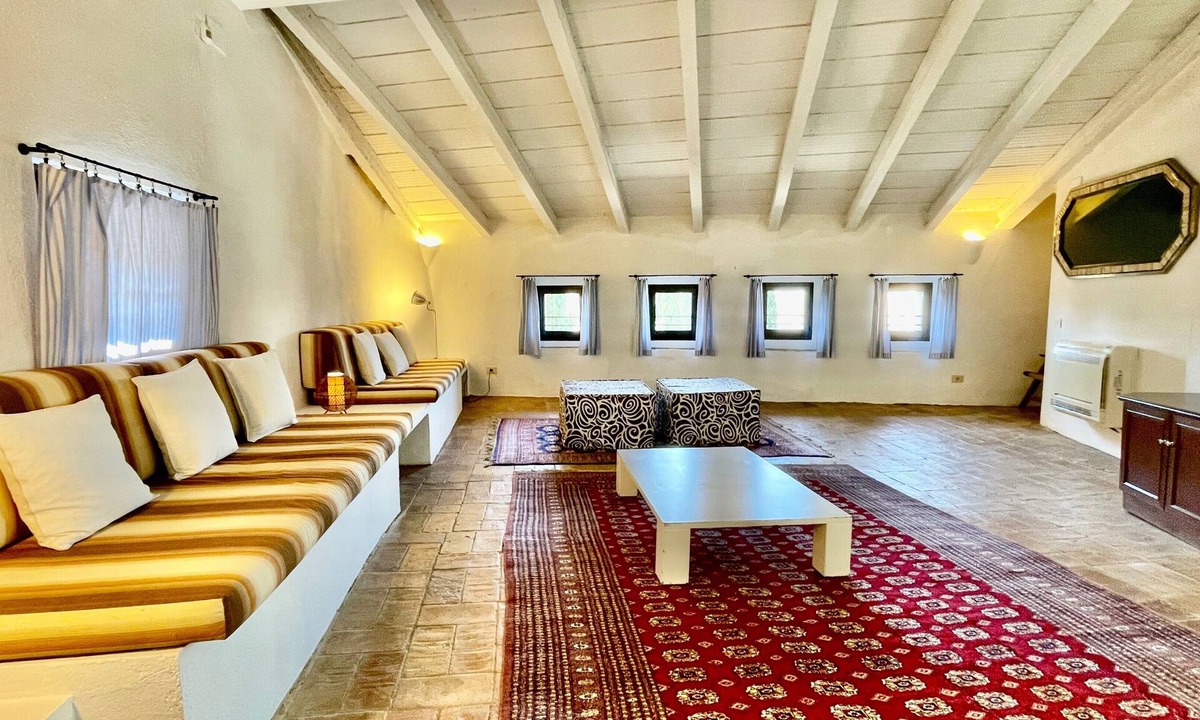 Castello d'Empuries Apartment | Apartment 'Apartaments Can Gibert-Cap De Creus' with Shared Garden, Wi-Fi and Air Conditioning