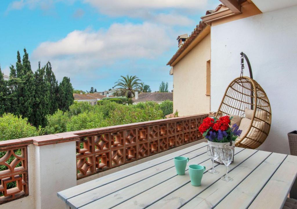 L'Escala Apartment | Apartment Adelfa 7 by Interhome
