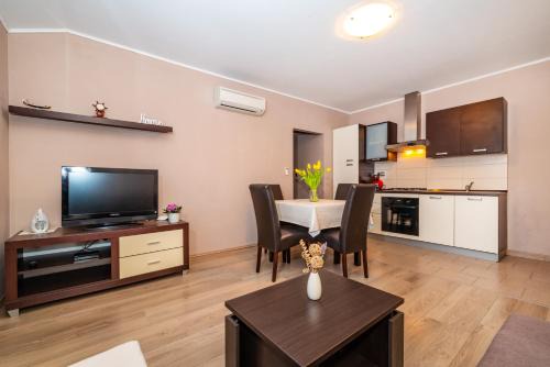 Biograd na Moru Apartment | Apartment Adrian