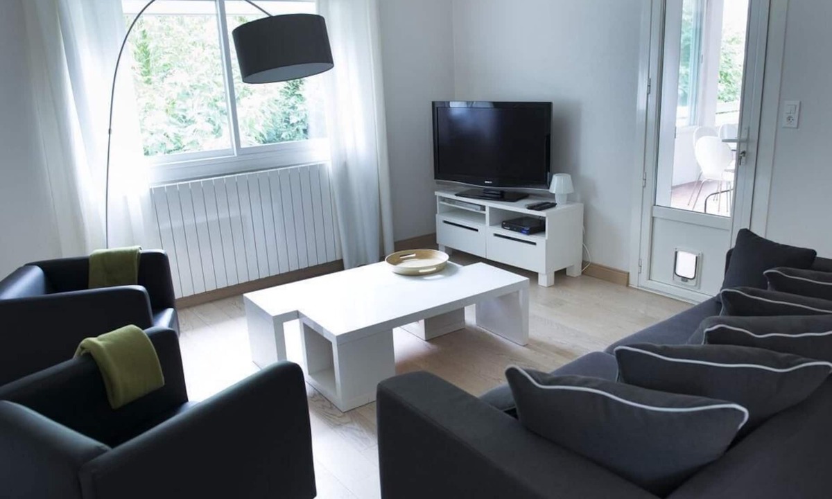 Carcassonne Apartment | Apartment-Aloa-Ensuite with Shower