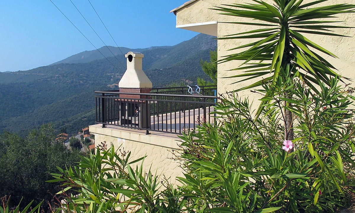 Partinello Apartment | Apartment Aloes by Interhome