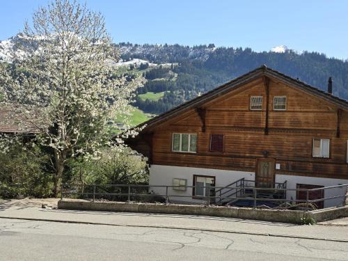 Zweisimmen Apartment | Apartment Am Ryschbächli by Interhome