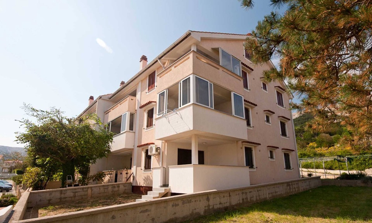 Baska Apartment | Apartment Antica with balcony and parking