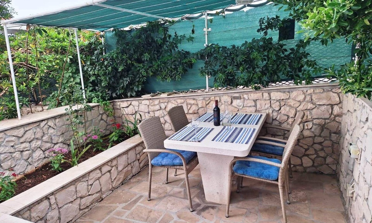 Povlja House | Apartment "Apartments Villa Vanja"