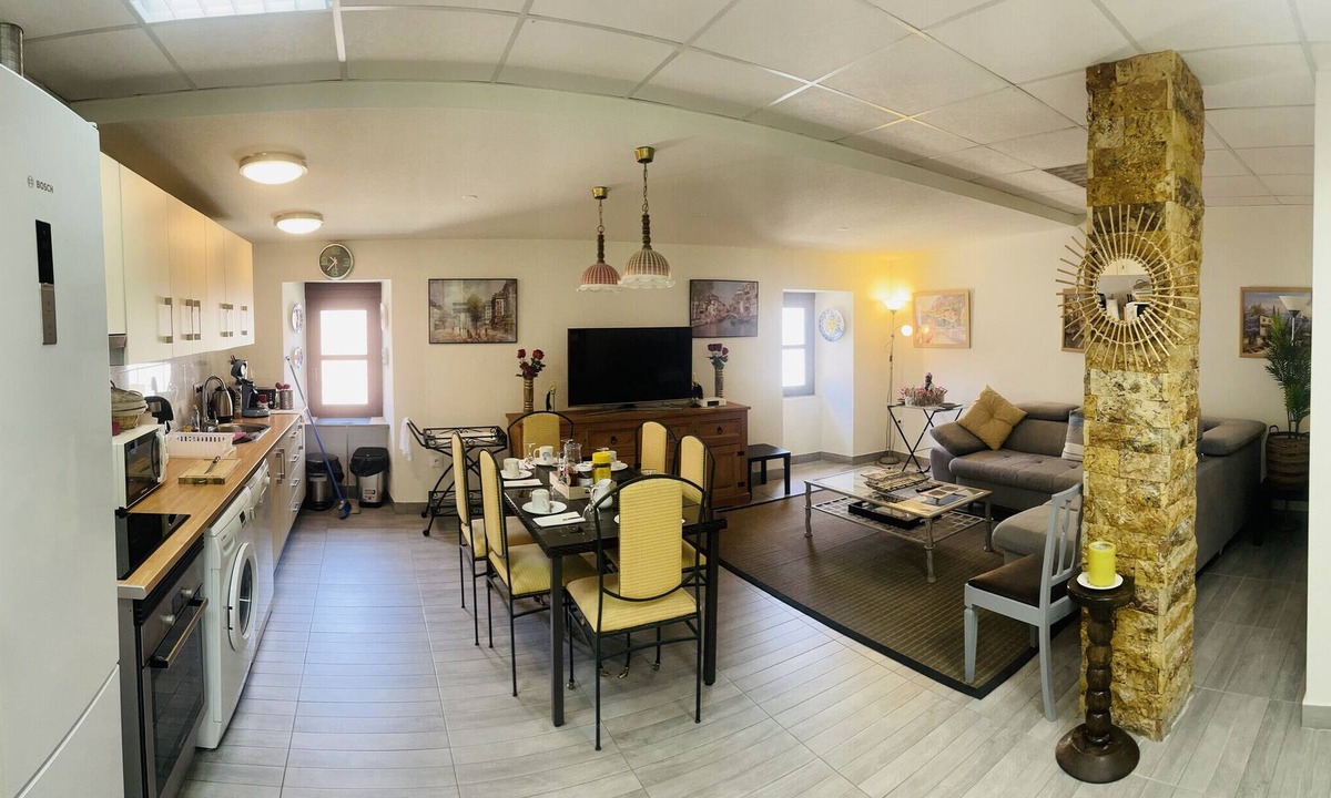 Montreal Apartment | Apartment "Armonica" with Wi-Fi & A/C