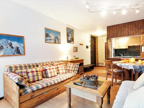 Chamonix City Centre Apartment | Apartment Arve 1 et 2-4 by Interhome