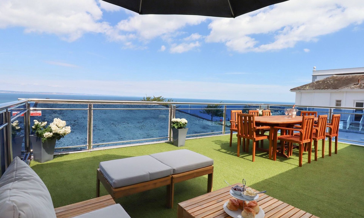 Babbacombe Cottage | Apartment at Morningside Hotel