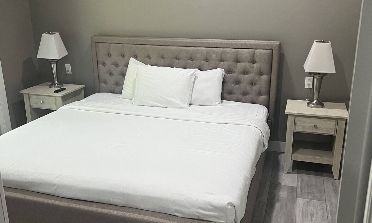Lewiston Apartment | Apartment at Niagara Crossing Hotel and Spa