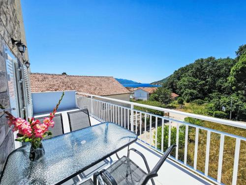 Kuciste Apartment | Apartment Balota - Moreška-5 by Interhome