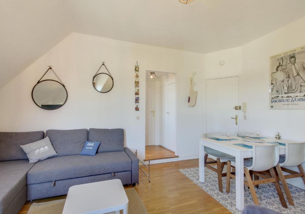 Dinard Apartment | Apartment Basse Vallée by Interhome