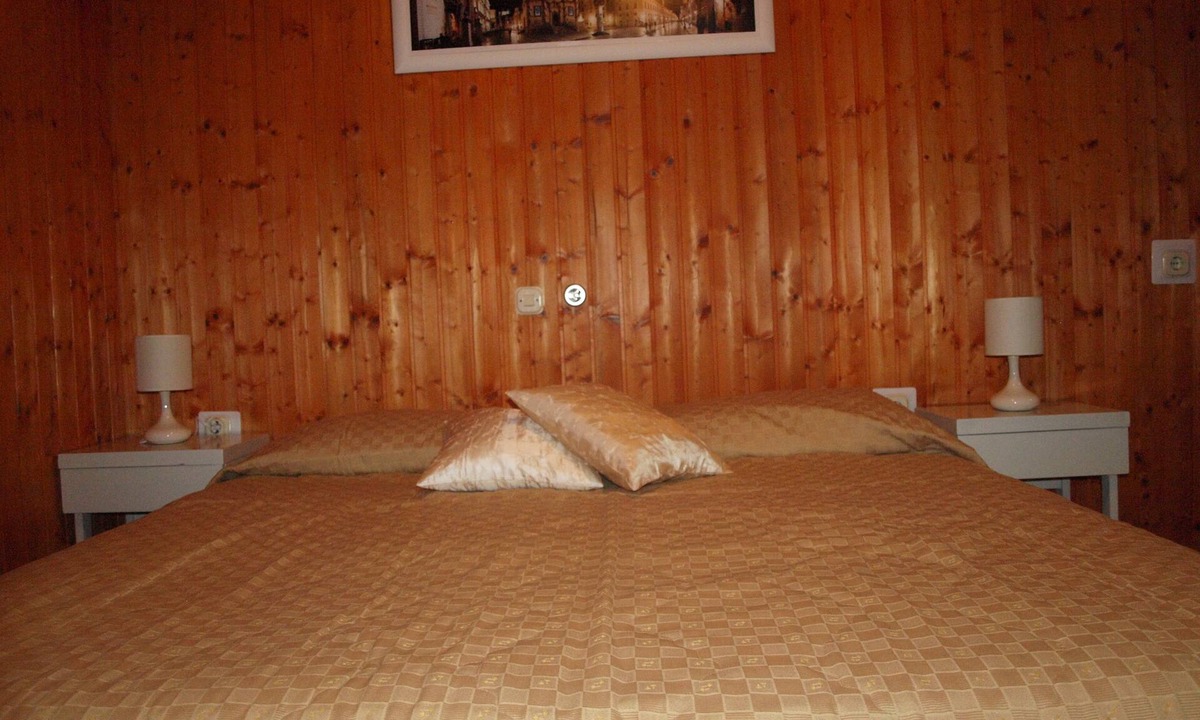 Popovici Apartment | APARTMENT BAULE WITH POOL