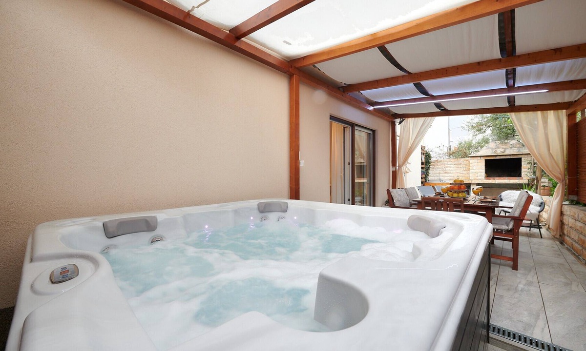 Seget Donji Apartment | Apartment Boris (ST) - Two Bedroom Apartment with Terrace and Jacuzzi