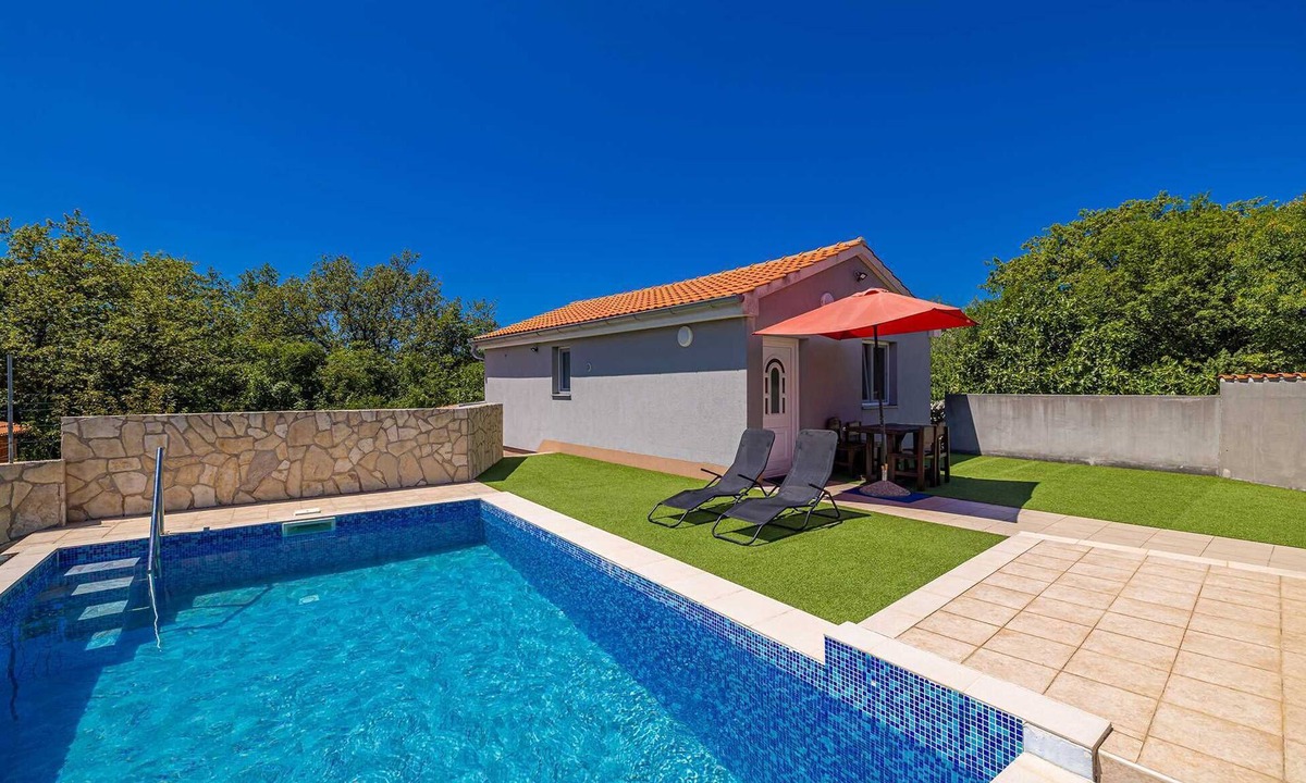 Linardici House | Apartment BORO with pool