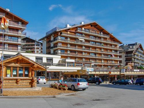Saint-Pierre-de-Clages Apartment | Apartment Bouleaux E 1 by Interhome