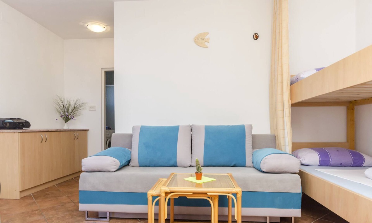 Srima Apartment | Apartment Branka (48011-A1) - Srima (Vodice)