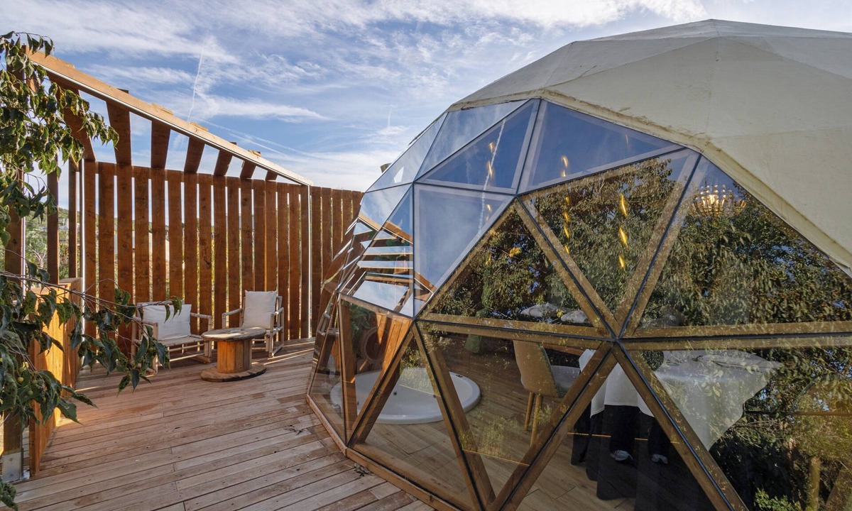 Canyelles Apartment | Apartment 'Bubble Suites' with Mountain View, Wi-Fi and Air Conditioning