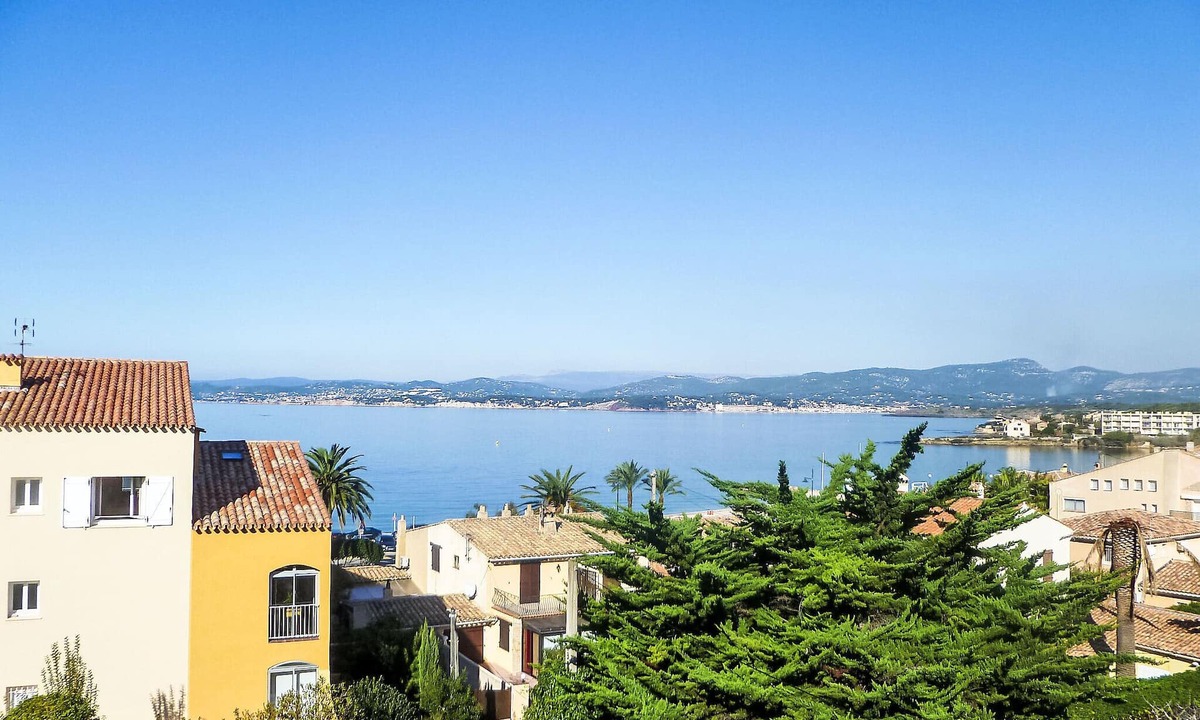 Le Brusc Apartment | Apartment by Interhome