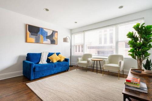 Rogers Park Apartment | Apartment by the lake