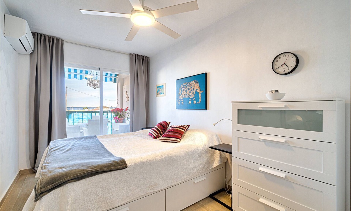 Altea Apartment | Apartment 'Casa Altea-Mar' close to the Beach with Shared Pool & Wi-Fi