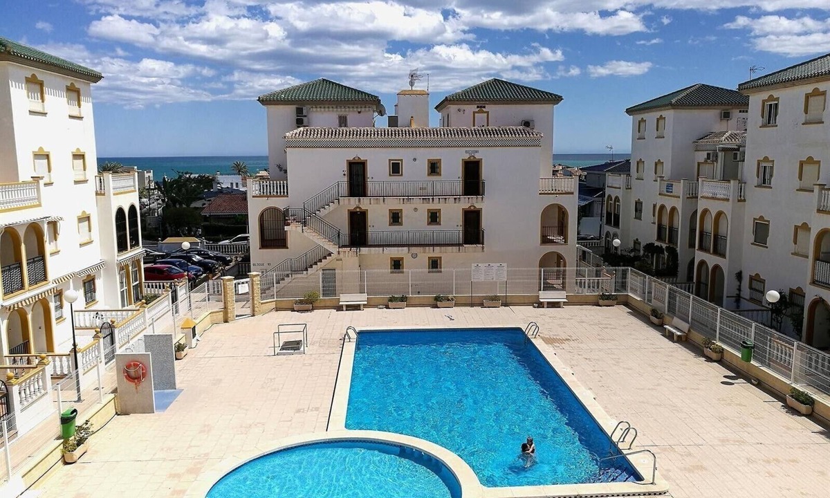 Torrevieja Apartment | Apartment Casa Cozy with Sea View, Pool, Wi-Fi, A/C & Terrace