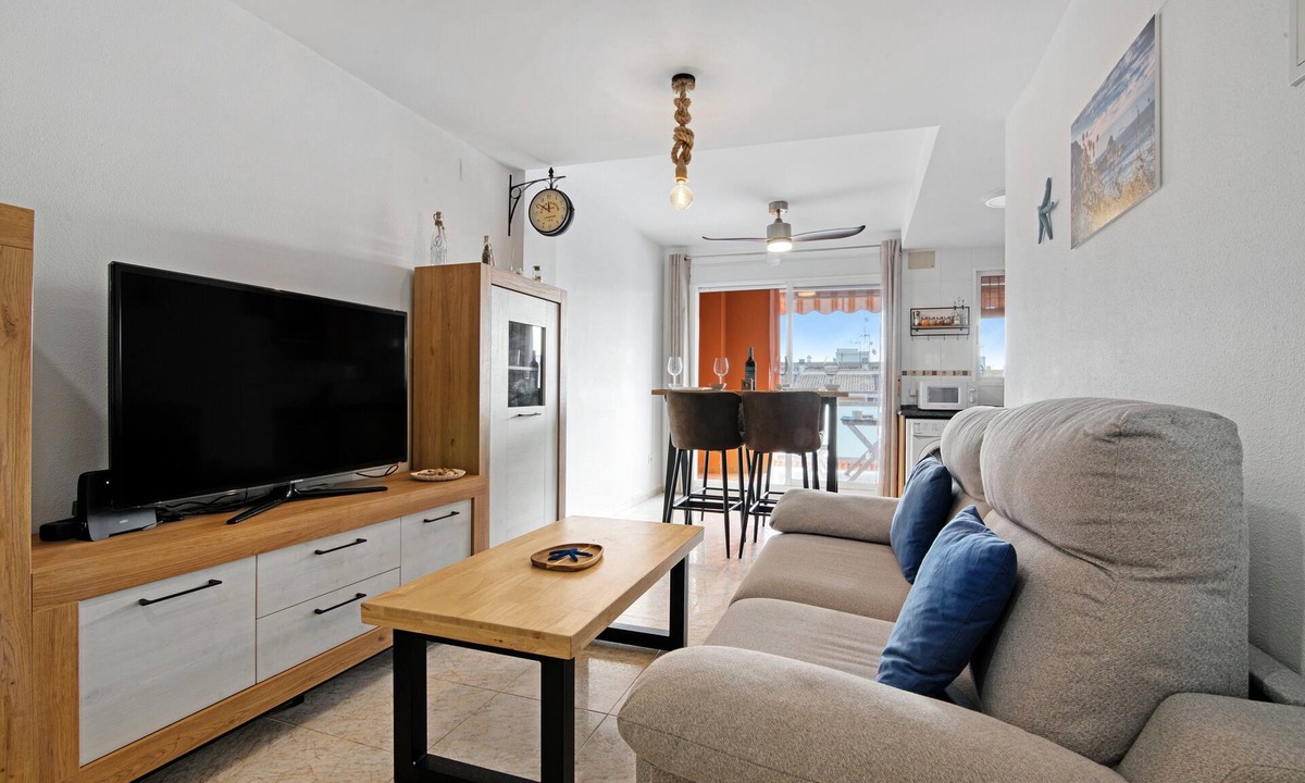Chilches Apartment | Apartment 'Casa Pera' with Private Terrace and Wi-Fi
