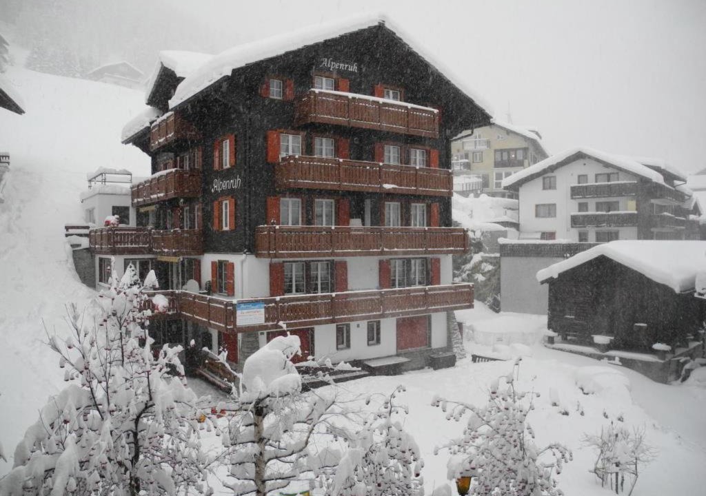 Saas-Fee Apartment | Apartment Chalet Alpenruh