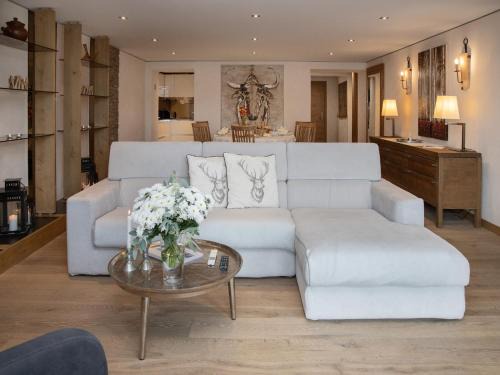 Sankt Moritz-Bad Apartment | Apartment Chesa Piz Padella - St- Moritz by Interhome