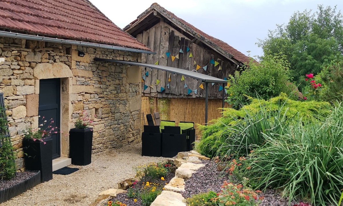 Villeneuve d'Aveyron Apartment | Apartment Chez Marcelle