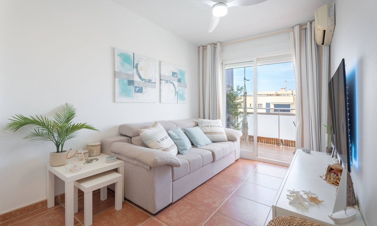 Moncofar Apartment | Apartment 'Chillout I'akevan' with Sea View, Shared Pool and Wi-Fi