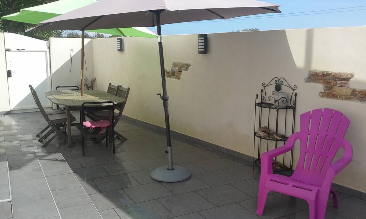 Solaro Apartment | APARTMENT CHIOLA RDC - BEACH ON FOOT- SOLARO