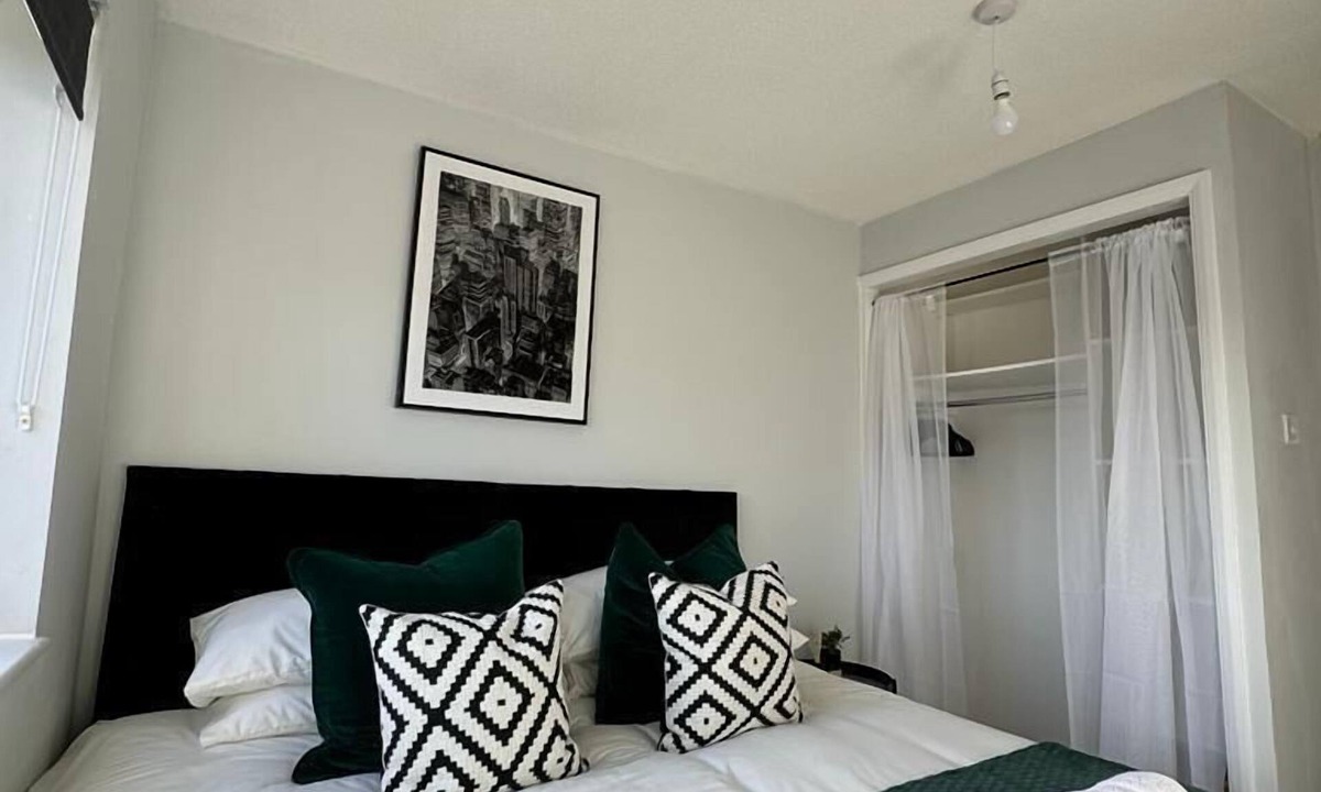 Borehamwood Apartment | Apartment Close to the Studios