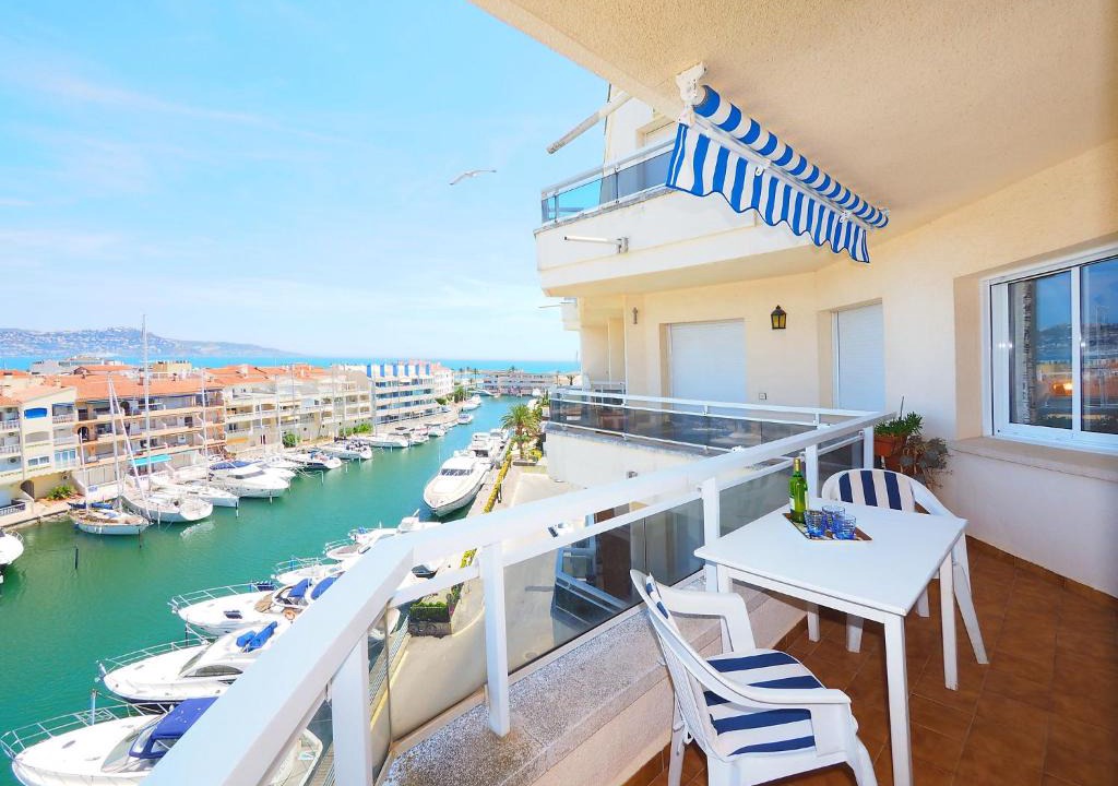 Empuriabrava Apartment | Apartment Club Nautic-17 by Interhome