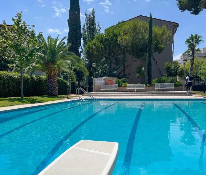 Vilanova I la Geltru Apartment | Apartment Coloma Piscina y Parking Hostem