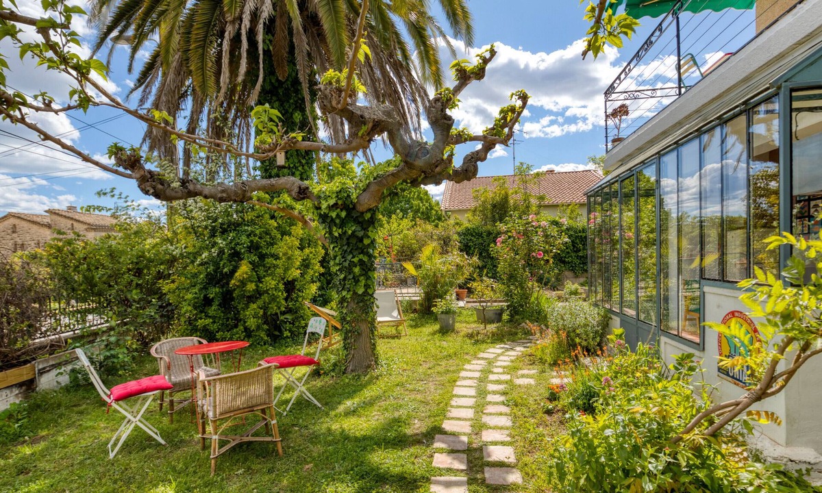 Castelnau-le-Lez Apartment | Apartment 'Cocooning À Montpellier, Pour 2' with Shared Garden and Wi-Fi