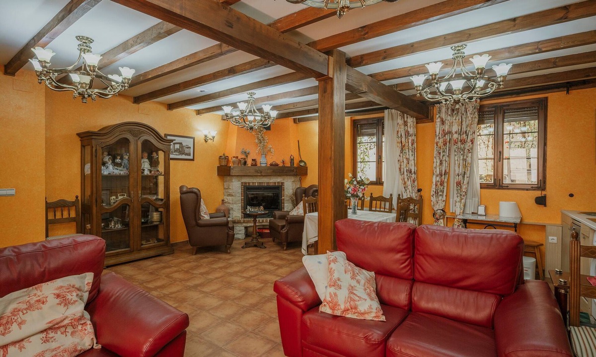 Ampudia Apartment | Apartment 'Colegiata' with Wi-Fi