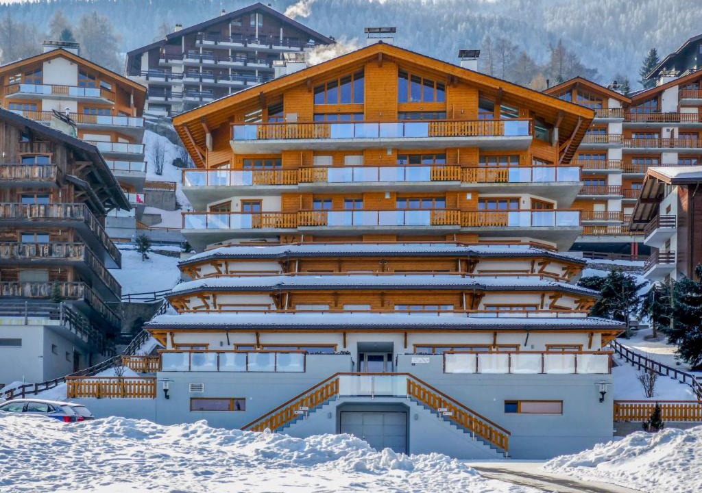 Saint-Pierre-de-Clages Apartment | Apartment Cor des Alpes 7