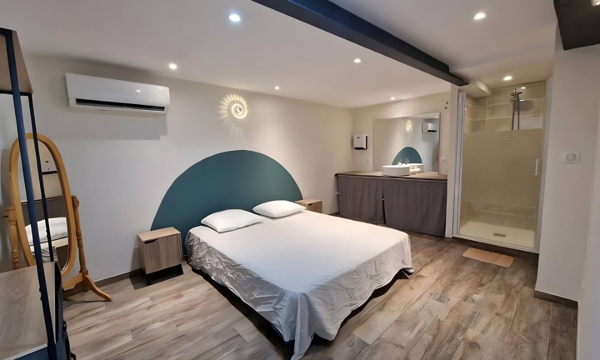 Montolieu Apartment | Apartment 'Cosy' with Private Terrace, Wi-Fi and Air Conditioning