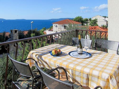 Okrug Gornji Apartment | Apartment Culić-1 by Interhome